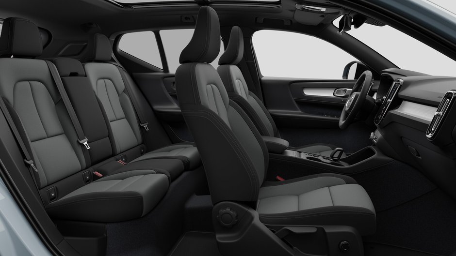2026 Volvo XC40 Core Dark Theme-12