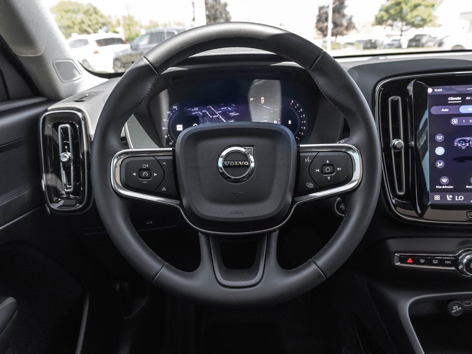 2026 Volvo XC40 Plus Dark Theme-7