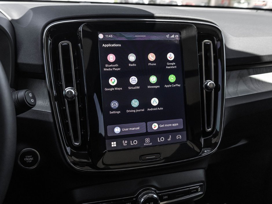 2026 Volvo XC40 Plus Dark Theme-19