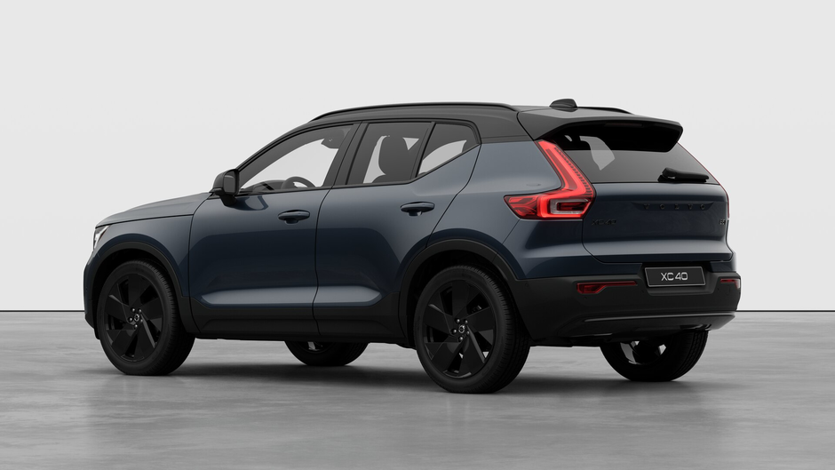 2026 Volvo XC40 Ultra Black Edition-1