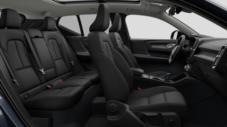 2026 Volvo XC40 Core Dark Theme-12