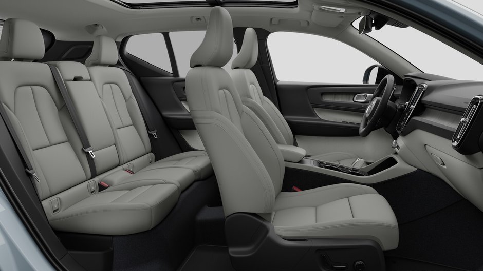 2026 Volvo XC40 Plus Dark Theme-12