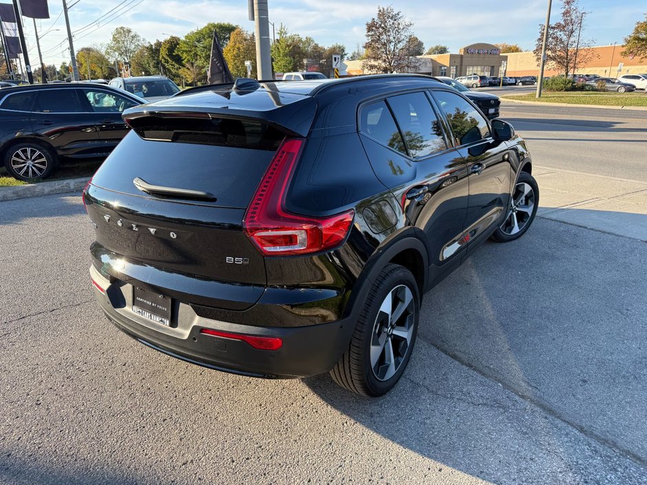 2026 Volvo XC40 Plus (Dark Theme)-9