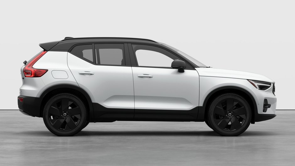 2026 Volvo XC40 Ultra Black Edition-6