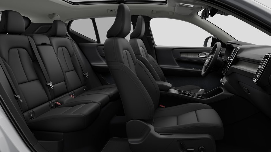2026 Volvo XC40 Plus Dark Theme-12