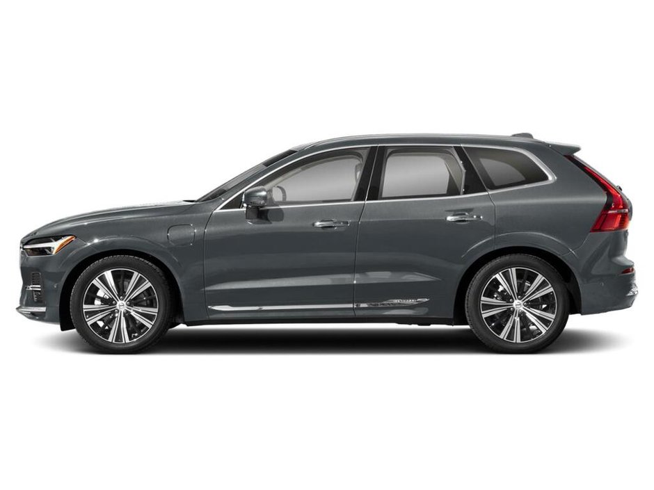 2025 Volvo XC60 Plug-in Hybrid Plus Dark Theme-14