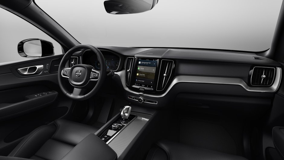 2025 Volvo XC60 Plug-in Hybrid Ultra Black Edition-7