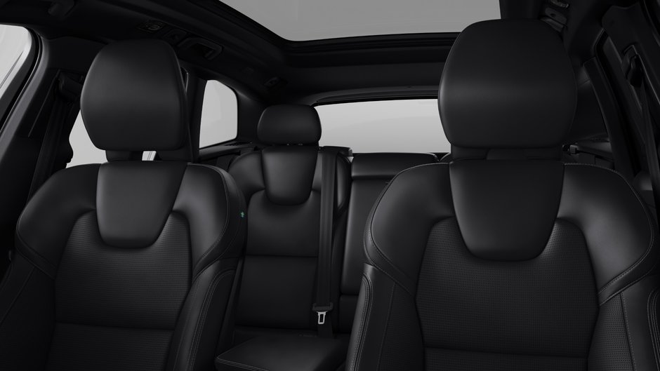 2025 Volvo XC60 Plug-in Hybrid Ultra Black Edition-9