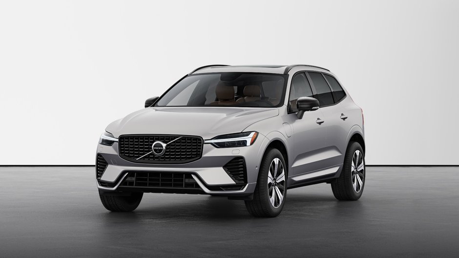 2025 Volvo XC60 Plug-in Hybrid Plus Dark Theme-0