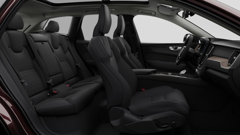 2026 Volvo XC60 Plug-In Hybrid Plus Dark Theme-12