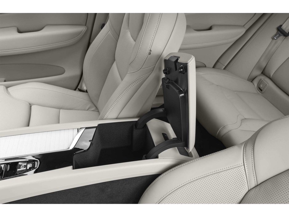 2027 Volvo XC60 Plug-In Hybrid Ultra Dark Theme-8