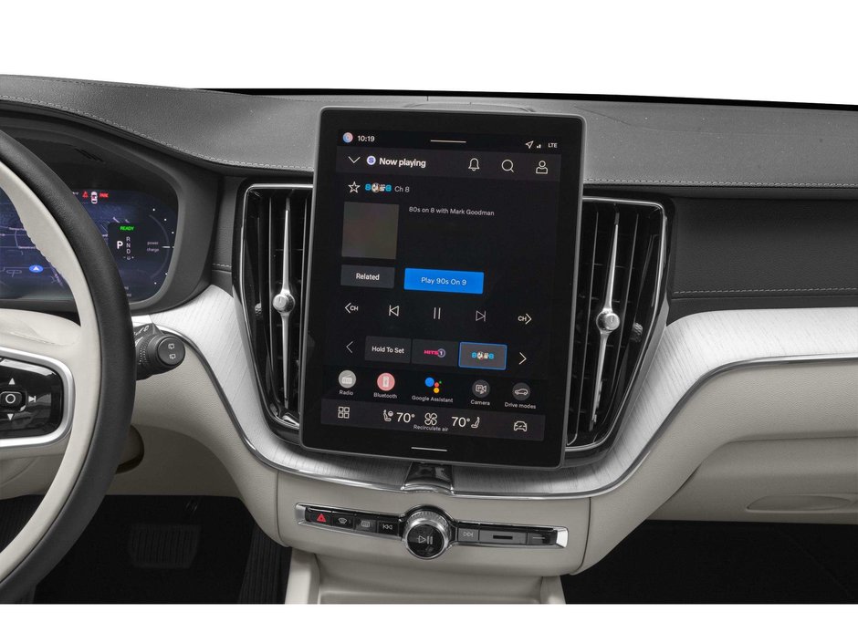 2027 Volvo XC60 Plug-In Hybrid Ultra Dark Theme-5