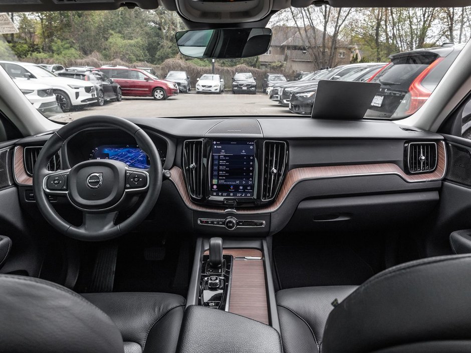 2022 Volvo XC60 Recharge Inscription Expression-29