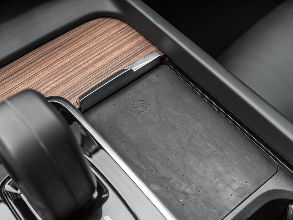 2022 Volvo XC60 Recharge Inscription Expression-19