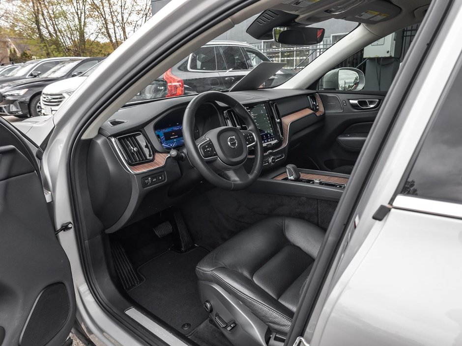 2022 Volvo XC60 Recharge Inscription Expression-27