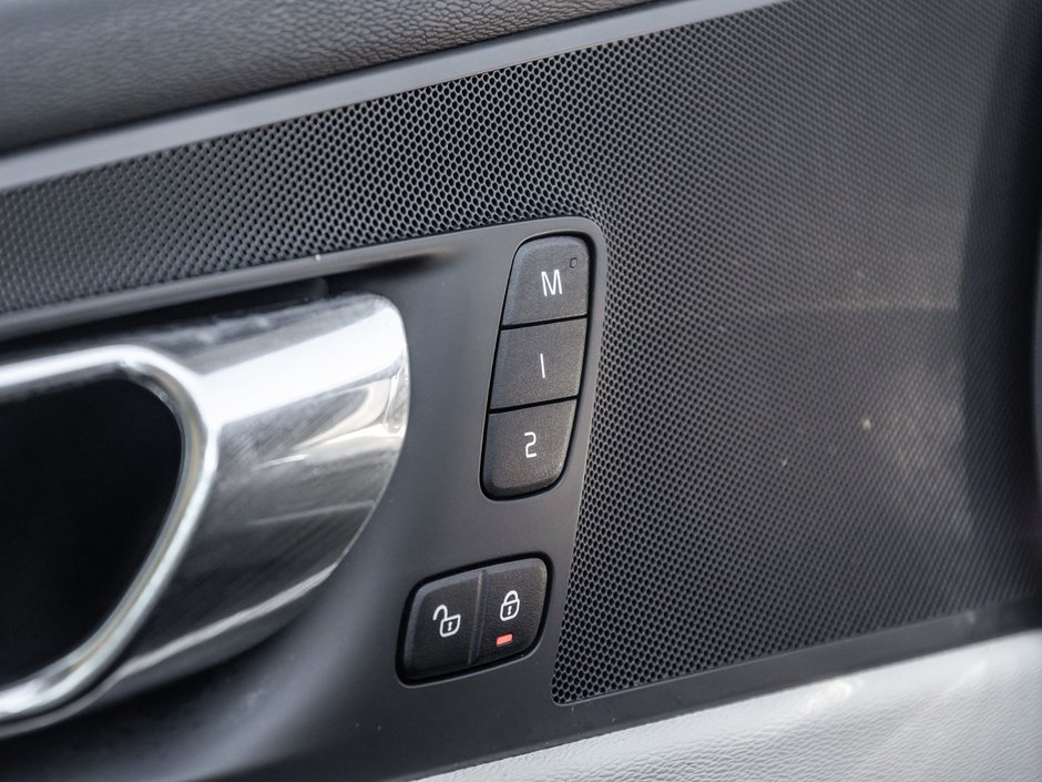 2019 Volvo XC60 Inscription-11