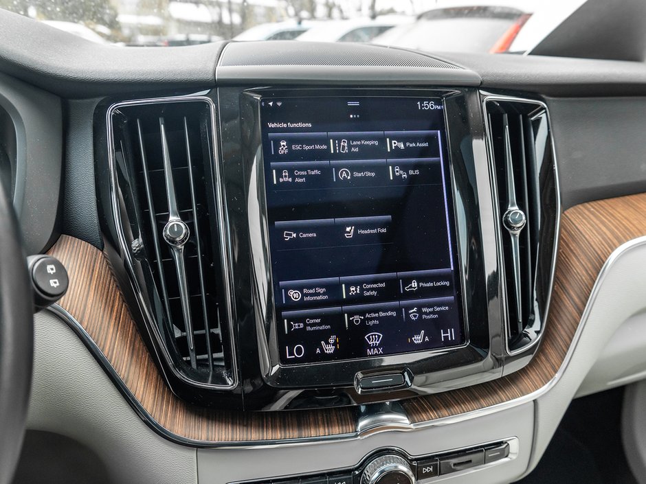 2021 Volvo XC60 Momentum-21