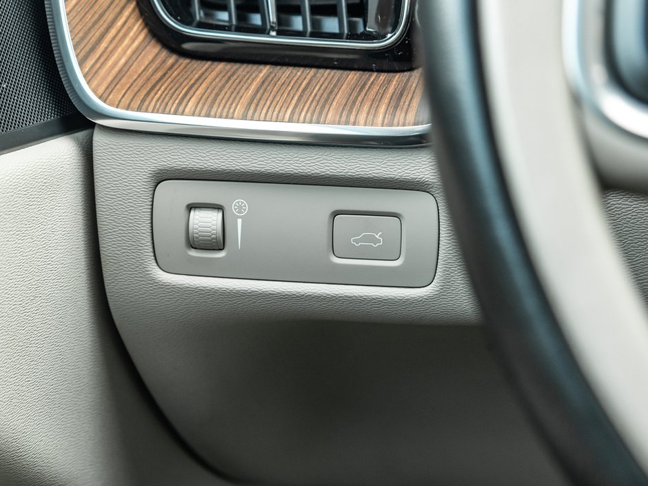 2021 Volvo XC60 Momentum-14