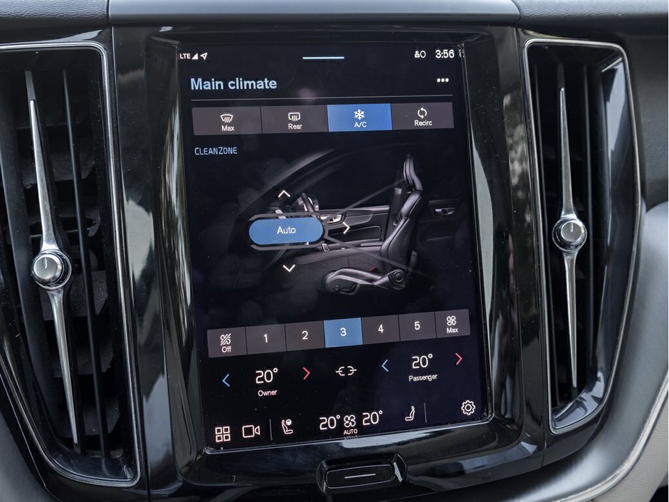 2022 Volvo XC60 Momentum-18
