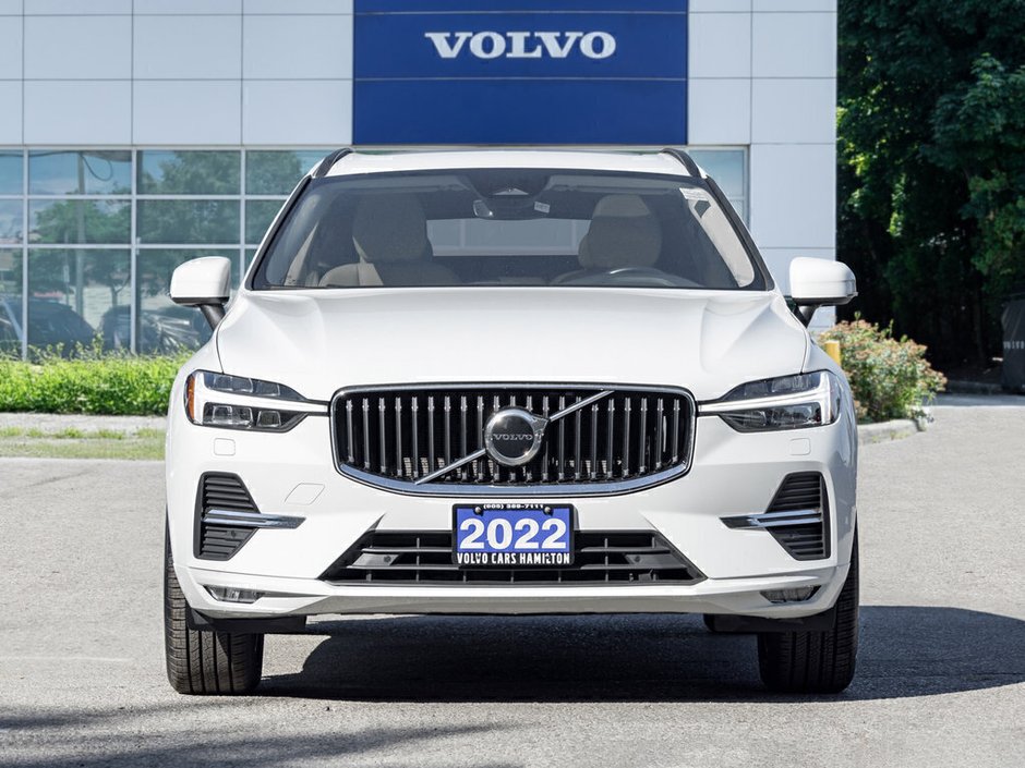 2022 Volvo XC60 Momentum-1