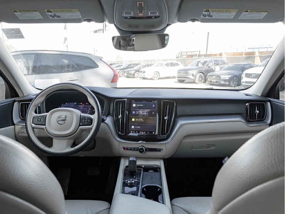 2022 Volvo XC60 Momentum-24