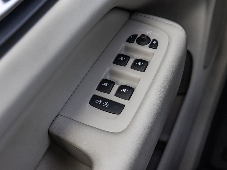 2022 Volvo XC60 Inscription-16