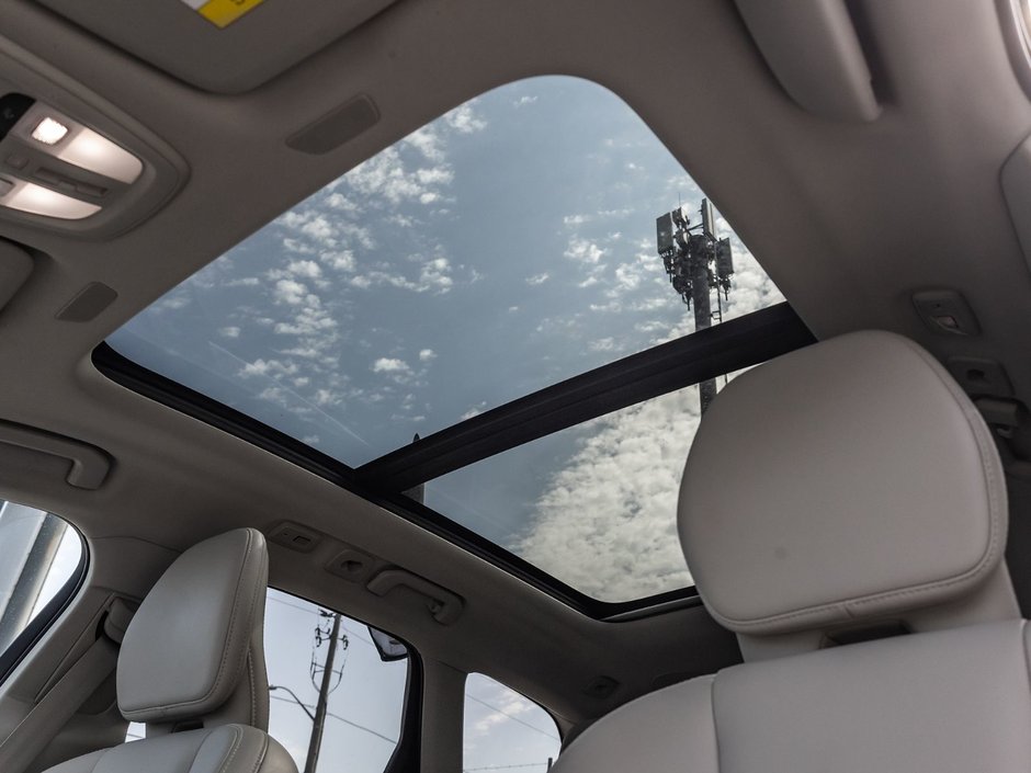 2022 Volvo XC60 Inscription-26