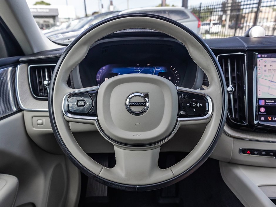 2022 Volvo XC60 Inscription-9