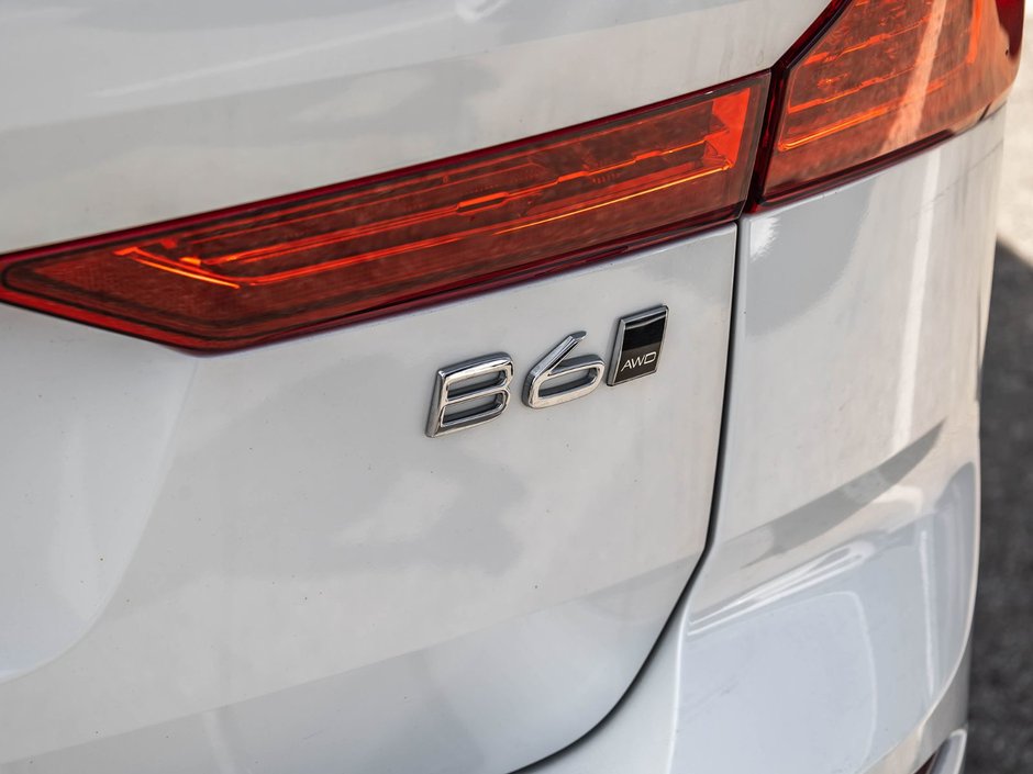2022 Volvo XC60 Momentum-5