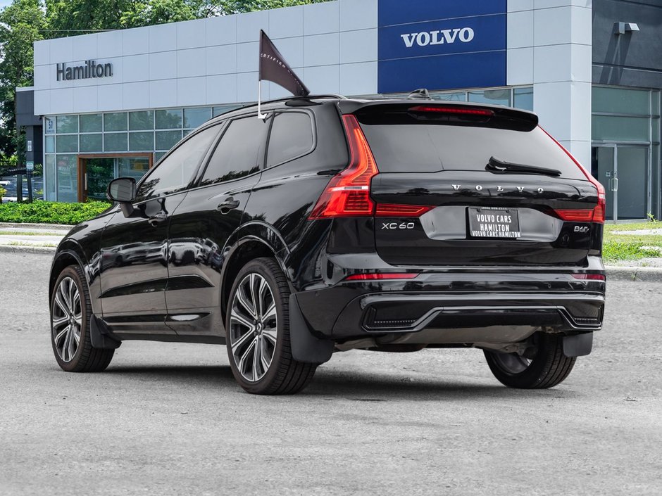 2022 Volvo XC60 R-Design-5