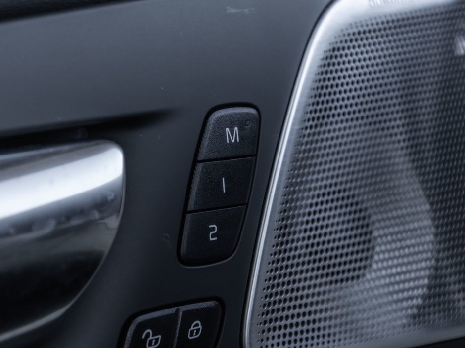 2023 Volvo XC60 Ultimate Bright Theme-19