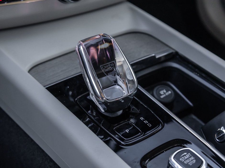 2023 Volvo XC60 Ultimate Bright Theme-22
