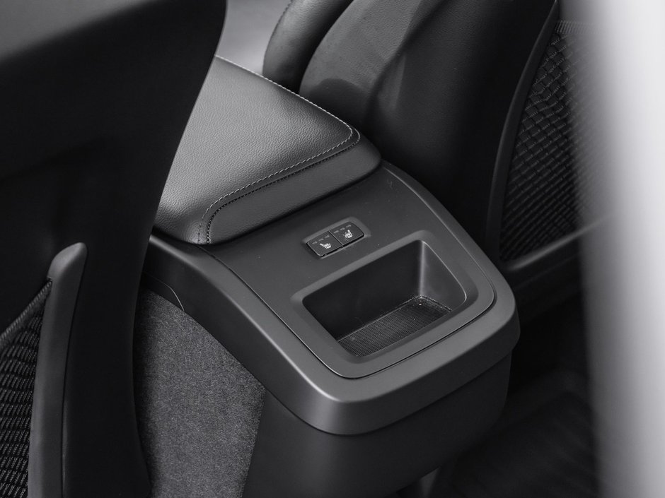 2023 Volvo XC60 Core-22