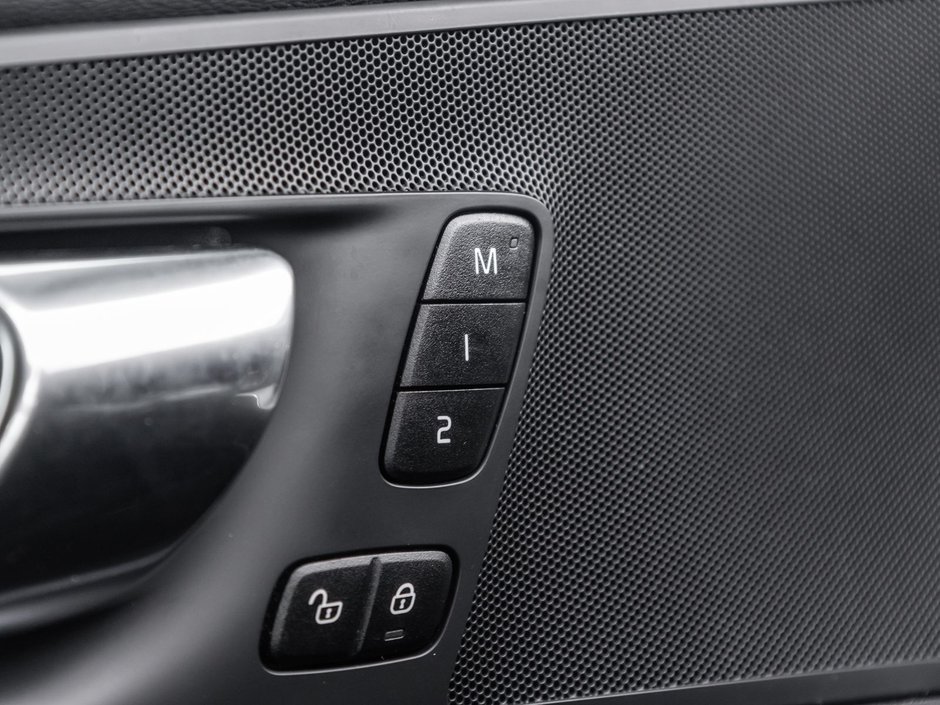 2023 Volvo XC60 Core-13