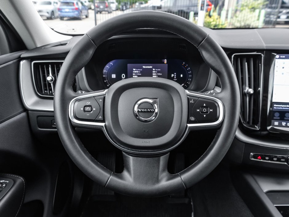 2023 Volvo XC60 Core-8