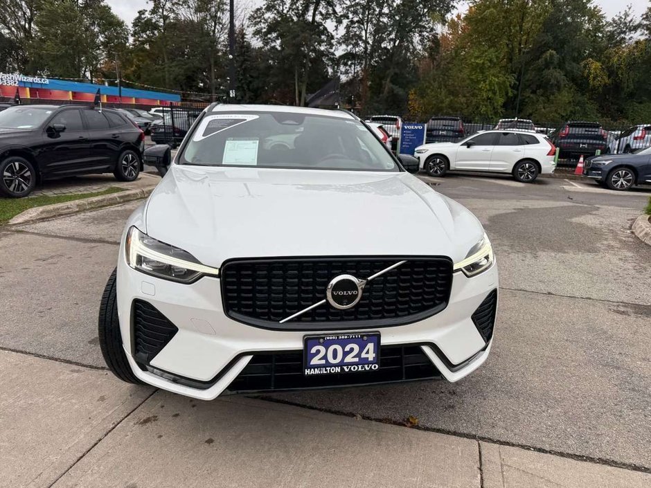 2024 Volvo XC60 Plus Dark Theme-6