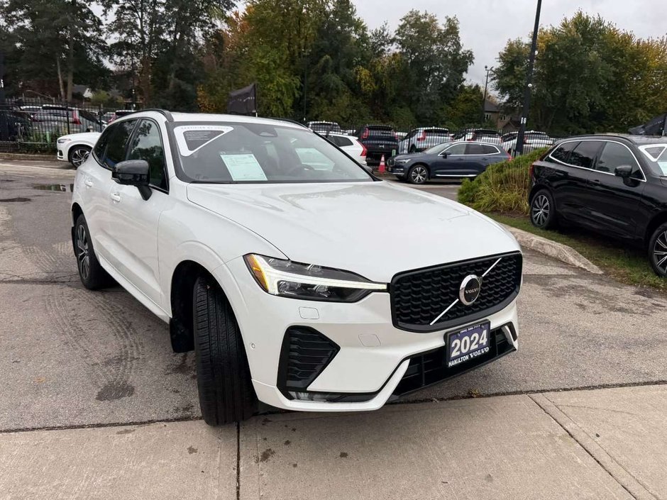 2024 Volvo XC60 Plus Dark Theme-7