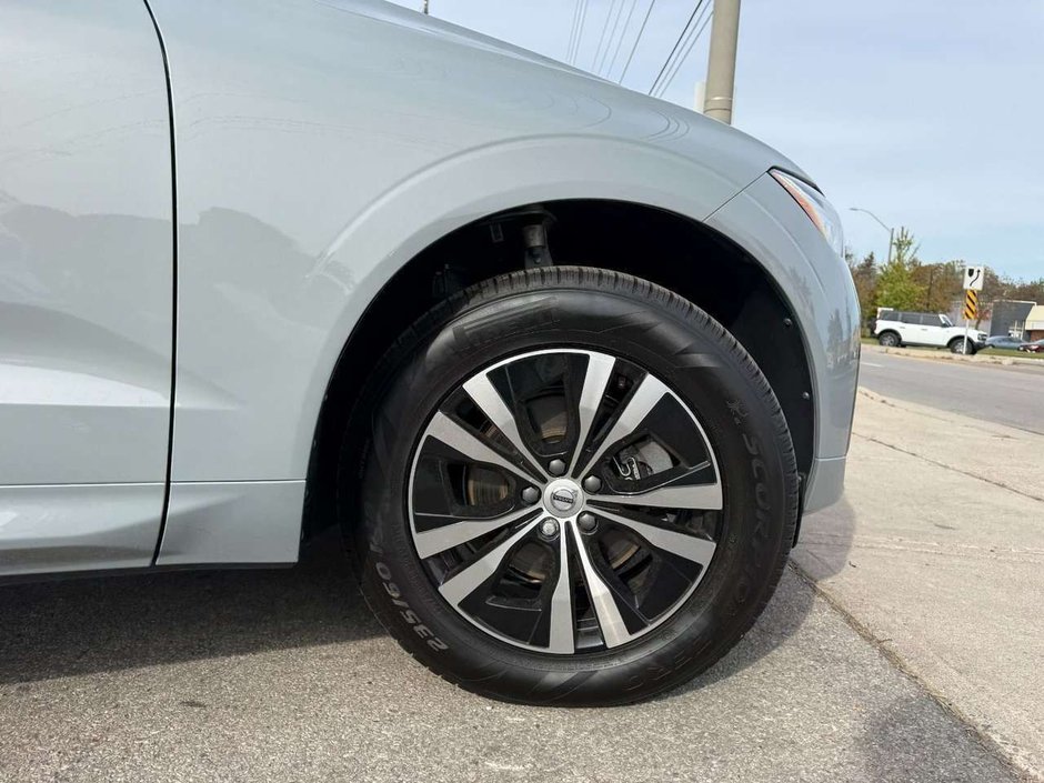 2024 Volvo XC60 Core Dark Theme-25