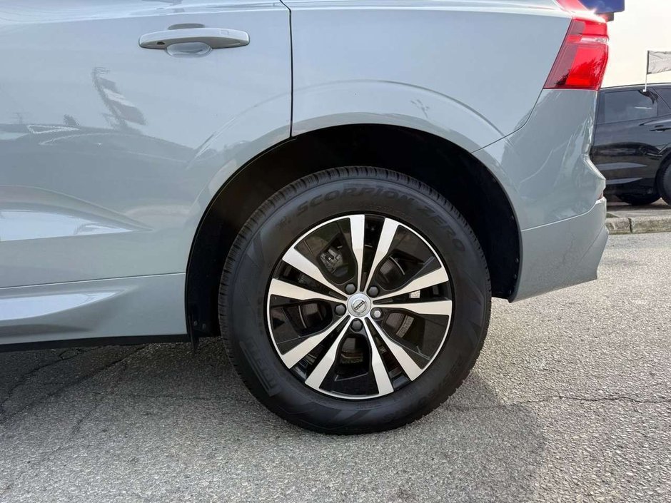 2024 Volvo XC60 Core Dark Theme-27