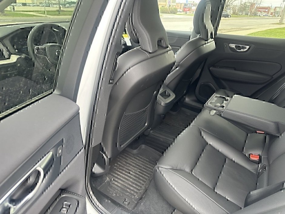 2025 Volvo XC60 Plus Dark Theme-11