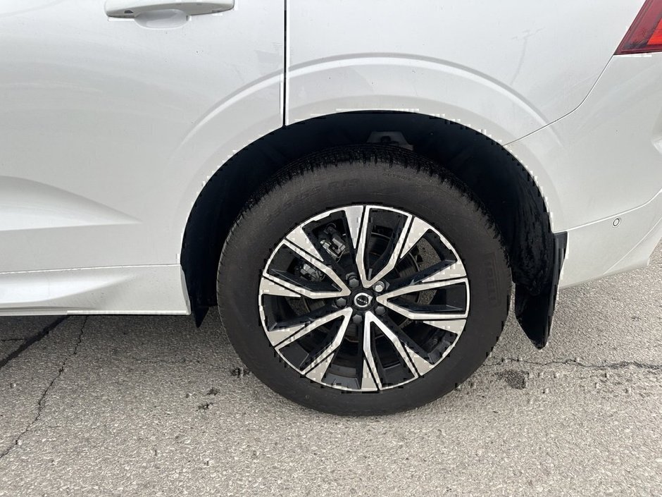 2025 Volvo XC60 Plus Dark Theme-20