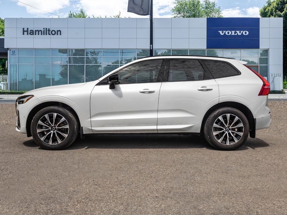 2025 Volvo XC60 Plus Dark Theme-2