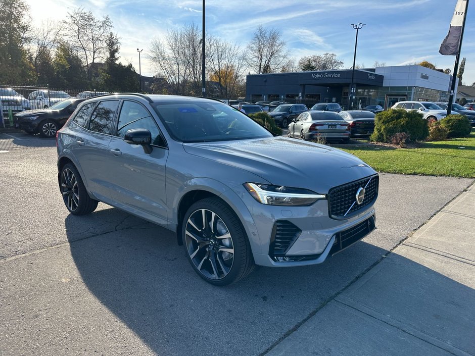 2025 Volvo XC60 Ultra Dark Theme-3