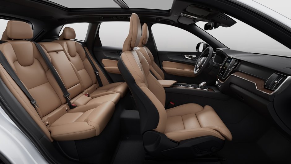 2025 Volvo XC60 Ultra Dark Theme-10