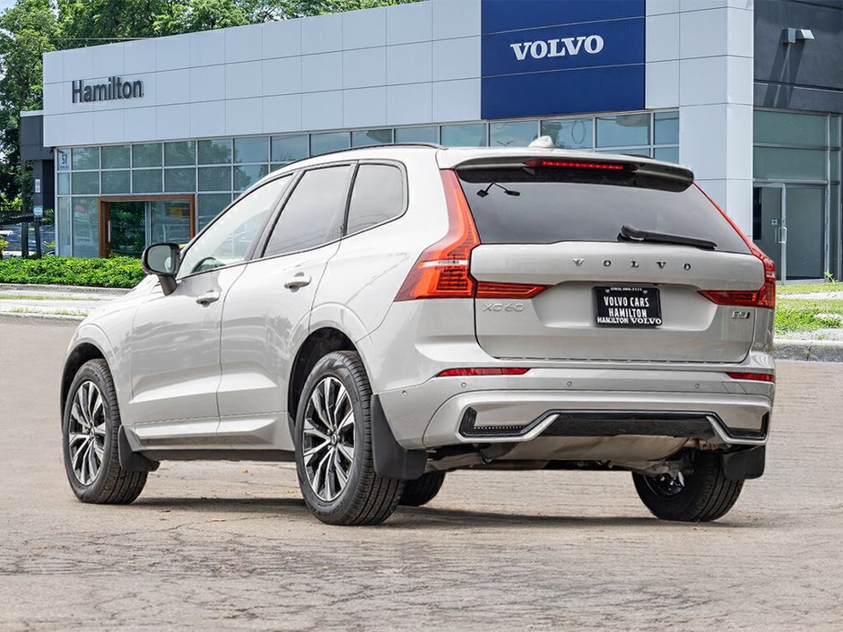 2025 Volvo XC60 Plus Dark Theme-4