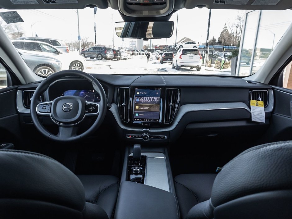 2025 Volvo XC60 Plus Dark Theme-26