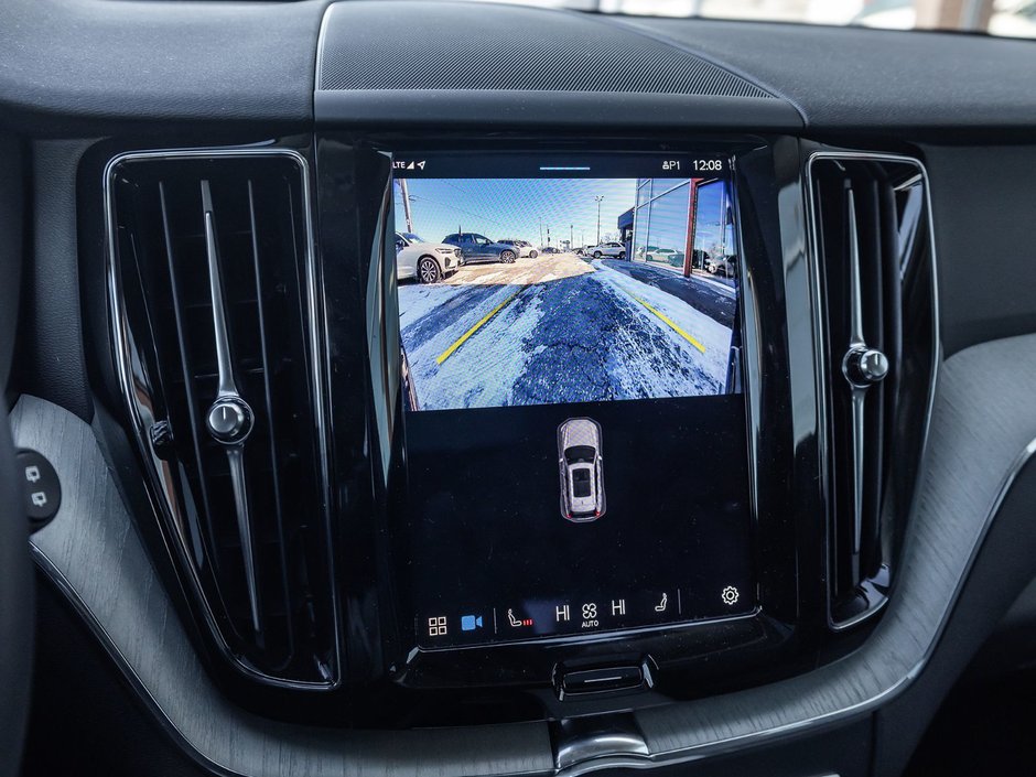 2025 Volvo XC60 Plus Dark Theme-14