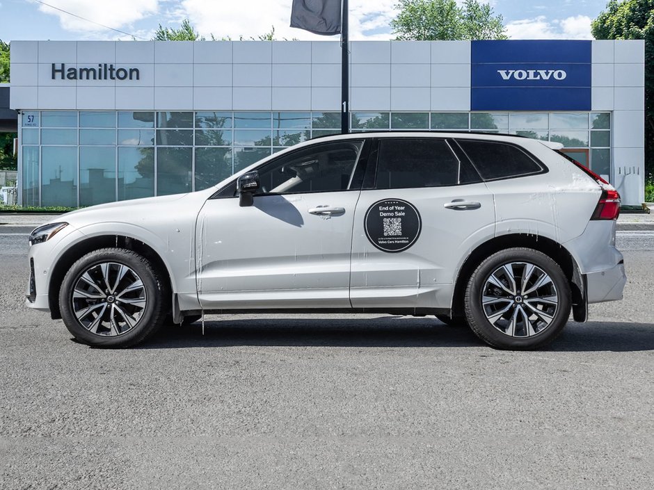 2025 Volvo XC60 Plus Dark Theme-2