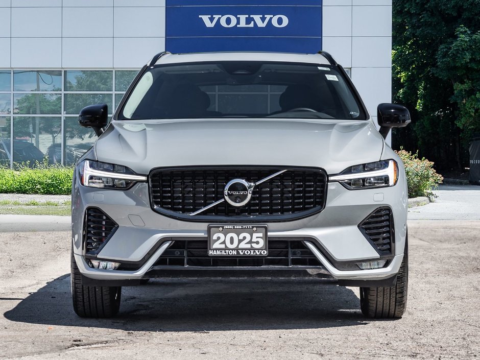 2025 Volvo XC60 Plus Dark Theme-1