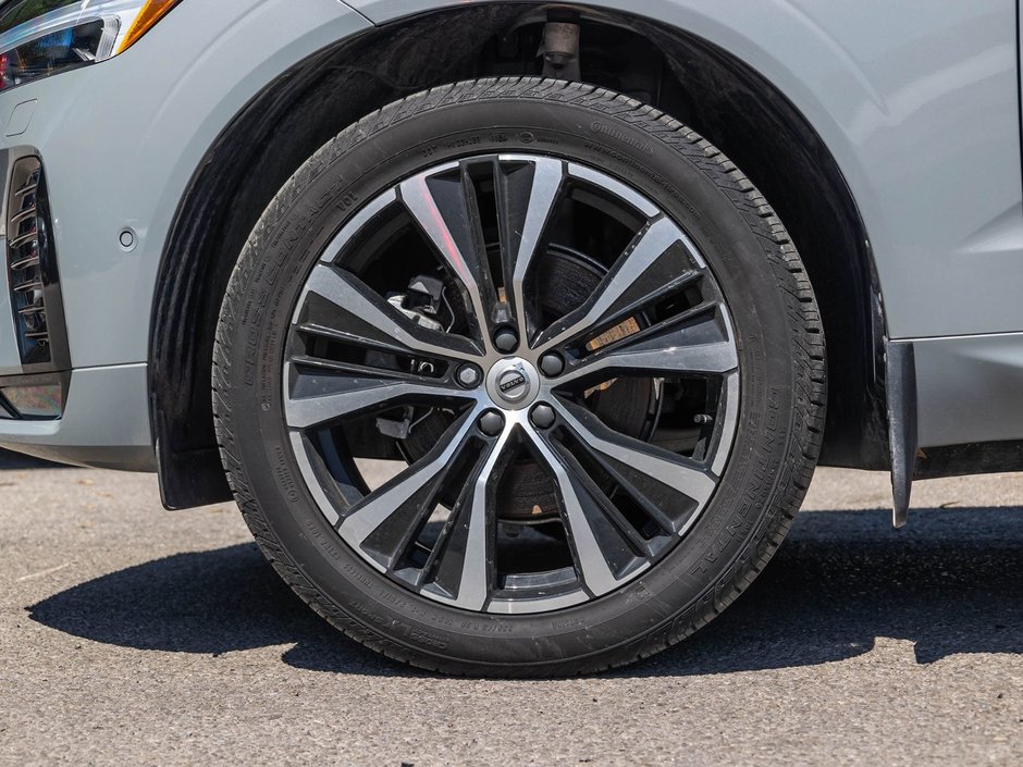 2025 Volvo XC60 Plus Dark Theme-3